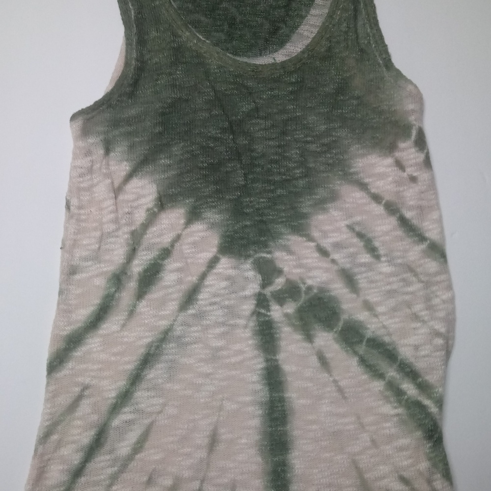 🌟RUE 21 women tank top medium